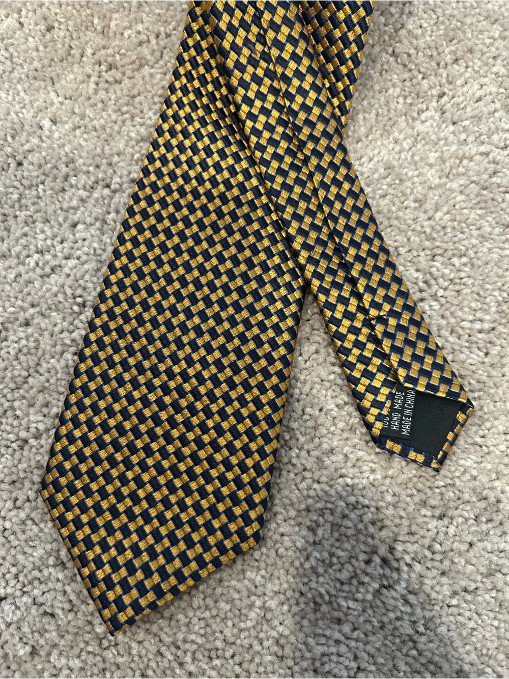 Bocara Men's Navy and Gold Checkered Silk Tie